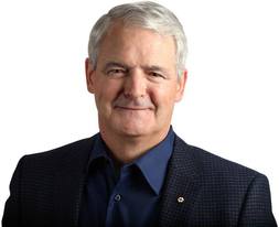 太空人國會議員 Marc Garneau 拜訪電台