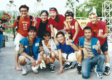 「黃金傳奇之香港篇」，網羅當時最紅的偶像包括譚詠麟、李克勤和陳奕迅，盡顯江湖地位。