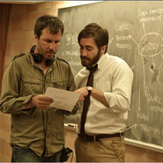 《Enemy 心敵》的 Denis Villeneuve（左）勇奪最佳導演獎，他營造氣氛和掌握節奏的功力，令評審們心悅誠服。