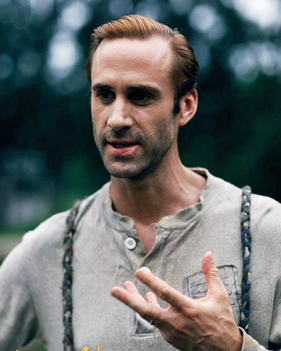 英國演員 Joseph Fiennes 憑著「Shakespeare In Love」一炮而紅，之後活躍於大小熒幕和舞台，Michael Parker 盛讚他非常專業，完全沒有架子，更在電影開拍前自己安排訓練，為演繹一個運動健將而做好準備。