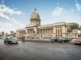 位於哈瓦那的 El Capitolio (National Capitol Building)，古巴革命前是當時的國會大樓，1959 年革命後變成古巴科學院的院址。