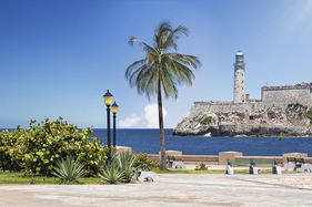 Morro Castle 莫羅城堡，名字中的 Morro 是紀念聖經中朝拜聖嬰的東方三智者，是守護哈瓦那海灣的要塞，現為古巴的航海博物館。