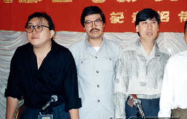 吳雨說時勢造英雄，他加入 TVB 時正是電視的黃金時代，有極大的發展空間，和他同期的幕後人包括王晶和劉天賜（左一和左二），全都在演藝界叱吒風雲。