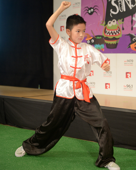 #2 Jeffrey 時樂樂以中國拳術挑戰才藝表演環節，紮實的馬步加上靈活的身手，有姿勢兼有實際。