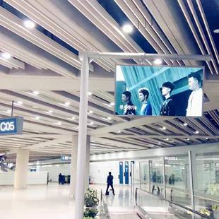 《單身練習》的 MV 在北京機場的大熒幕播出，可見人氣正逐步高升，備受音樂人和樂迷的期待。