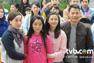 在今年年初播出的《親親我好媽》，Ben 飾演絕世好爸嚴夏，和江美儀一起面對很多家庭問題例如教育、兩代溝通、夫妻關係等，因為題材貼地，演技出色，收視是 TVB 近期之冠。