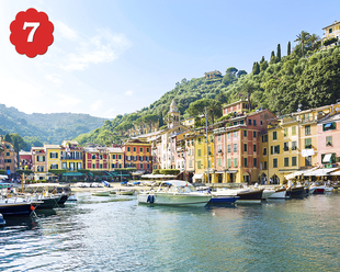 法國之後是意大利，熱那亞（Genoa）位於意大利西北部，是意國最大的港口，據說航海探險家哥倫布就是在此出生的。菲諾港（Portofino）是熱那亞一個極富特色的小漁港，這裡的房子色彩鮮明，和背後綠色的山和前面藍色的海構成一幅美麗的圖畫。