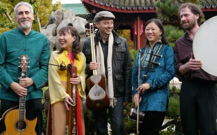 The Sounds Global Ensemble 是本地的 World Music 樂團，能將猶太、波斯、越南、印度和中國音樂完美結合。