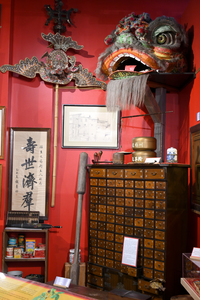 部分收藏在 Nanaimo 博物館的華埠遺物。