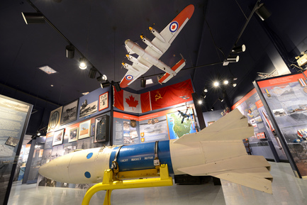 Comox 加國空軍基地旁的戰機博物館，收藏了很多有關西岸空軍史的展品，免費入場。