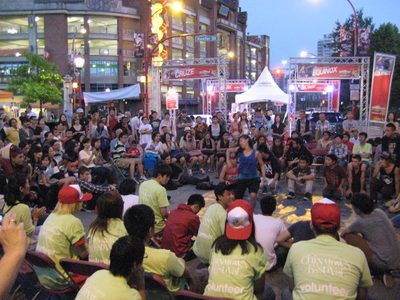 Vancouver Chinatown Festival 溫哥華華埠節下星期六舉行  來跟吉祥物「熊貓威威」合照！