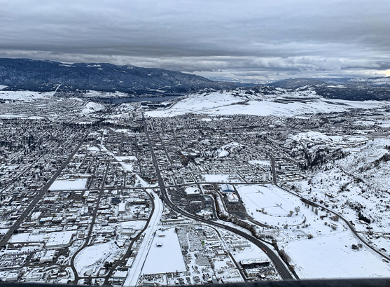 雪蓋後的 Vernon 跟夏日遊客所見的景色有很大分別。