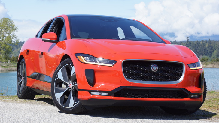 Jaguar I-Pace 除了贏得「2019 World Car of the Year」，在同一甄選中還囊括了「Best Design」和「Best Green Car」，是該甄選的首位三料冠軍。