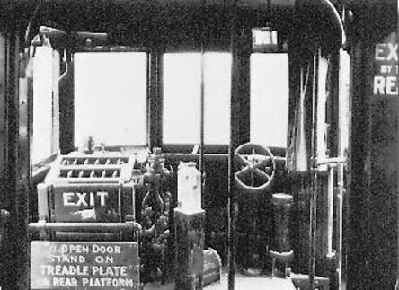 1920 年代 BCER 電車駕駛廂跟香港的老爺電車很相似。(Archives of North Vancouver)