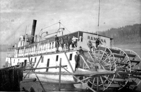 早期菲沙河谷農村物流多靠如這輛 Ramona 一類槳輪船。（City of Vancouver Archives）