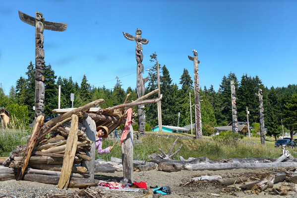 Sechelt 區 Shishalh 原住民臨海豎立之圖騰陣，曾是傳統的航海地標。