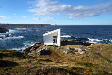 除了 Fogo Island Inn，島上 4 所藝術創作室的 地點與外型亦各異。(Photo from fogoislandinn.ca)