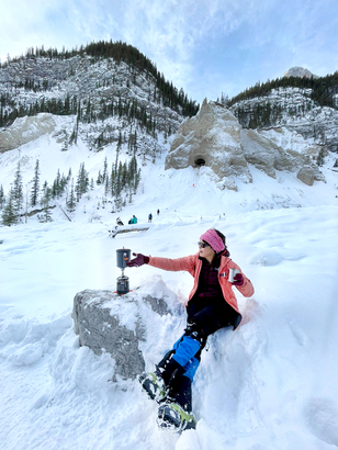 有經驗的行山遠足發燒友，不但準備充足還會穿上冰爪 (crampons)...