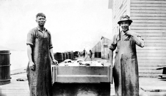 華工亦是當年的主要勞動力之一。(Photo from Northern BC Archives)