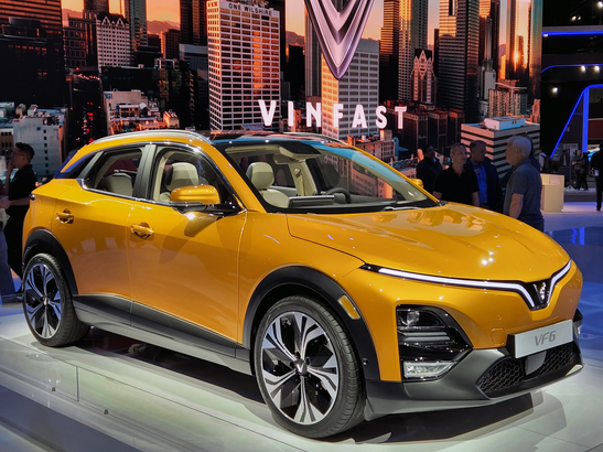 越南 VinFast 車廠，連珠推出 VF6 及 VF7 兩個系列的入門級電動 CUV。