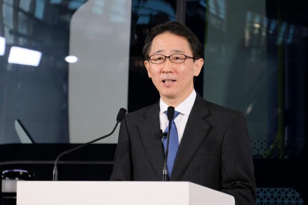 豐田汽車碳中和研發中心總裁海田敬二指出，豐田成功簡化固態電池的生產流程，令它比鋰電池更易生產。