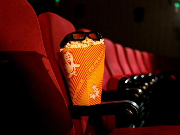 Theatre 為甚麼電影院的椅子和布幕都是紅色？原因太貼心了
