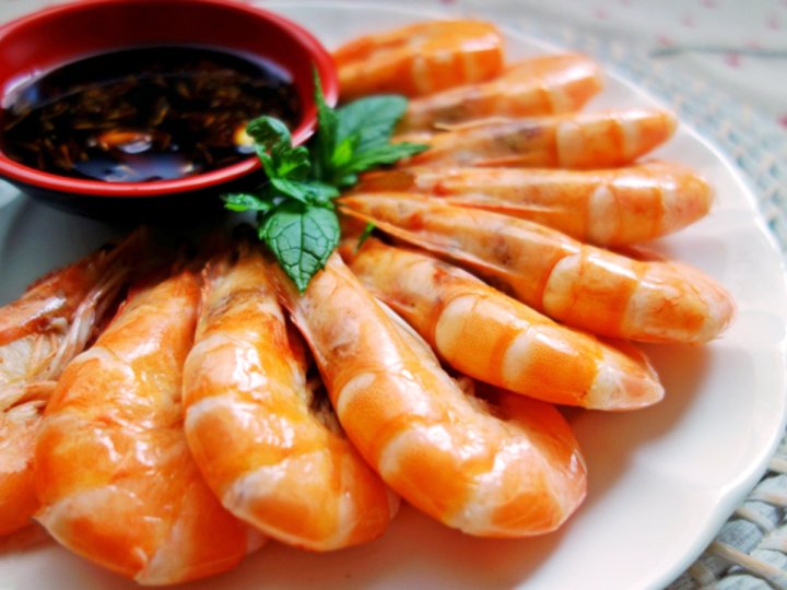 Boiled shrimp 煮白灼蝦應該冷水下鍋  還是滾水下鍋？兩者皆錯！