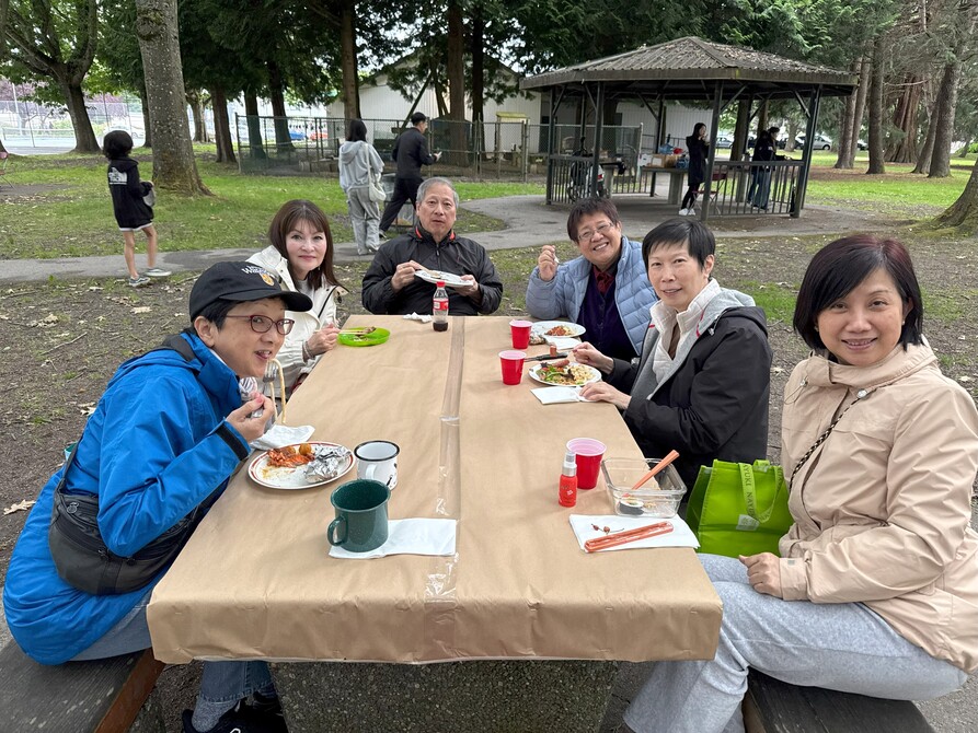 全國原住民歷史月加拿大中文電台主持員工齊聚一堂BBQ1761442295 全國原住民歷史月加拿大中文電台主持員工齊聚一堂BBQ13572