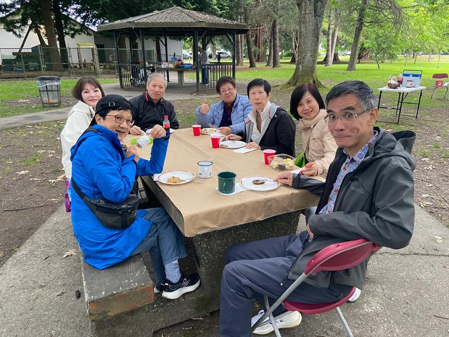 全國原住民歷史月加拿大中文電台主持員工齊聚一堂BBQ1761442295 全國原住民歷史月加拿大中文電台主持員工齊聚一堂BBQ13584