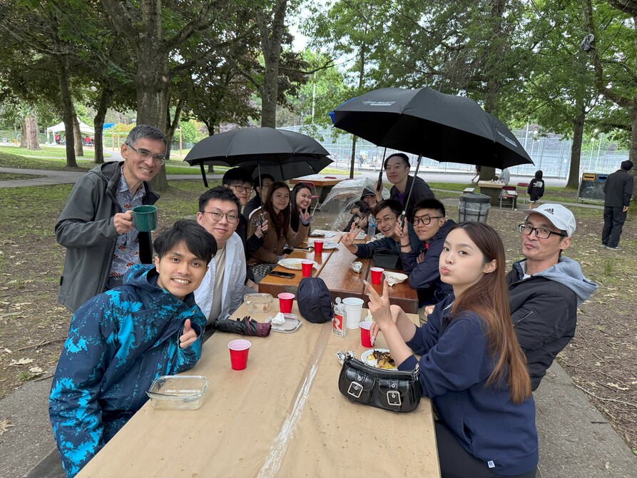 全國原住民歷史月加拿大中文電台主持員工齊聚一堂BBQ1761442295 全國原住民歷史月加拿大中文電台主持員工齊聚一堂BBQ13610
