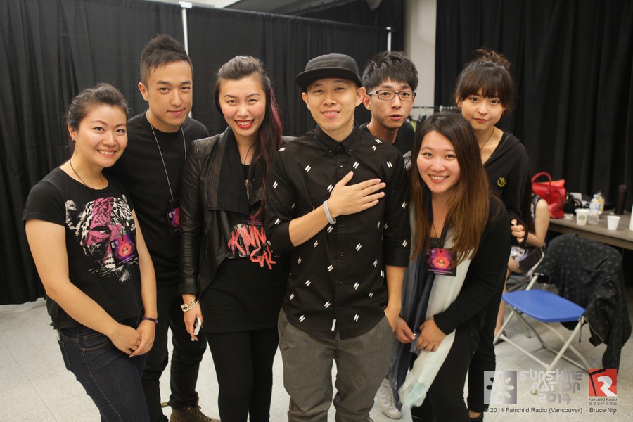 Sunshine Nation Behind the scenes5140