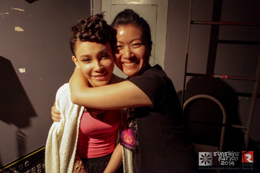 Sunshine Nation Behind the scenes5143
