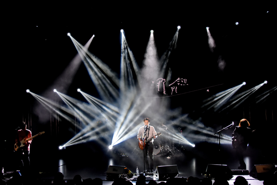 Supper Moment Live in Vancouver9604