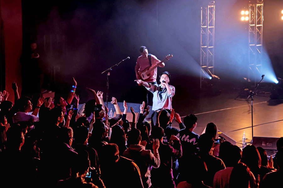 Supper Moment Live in Vancouver9623