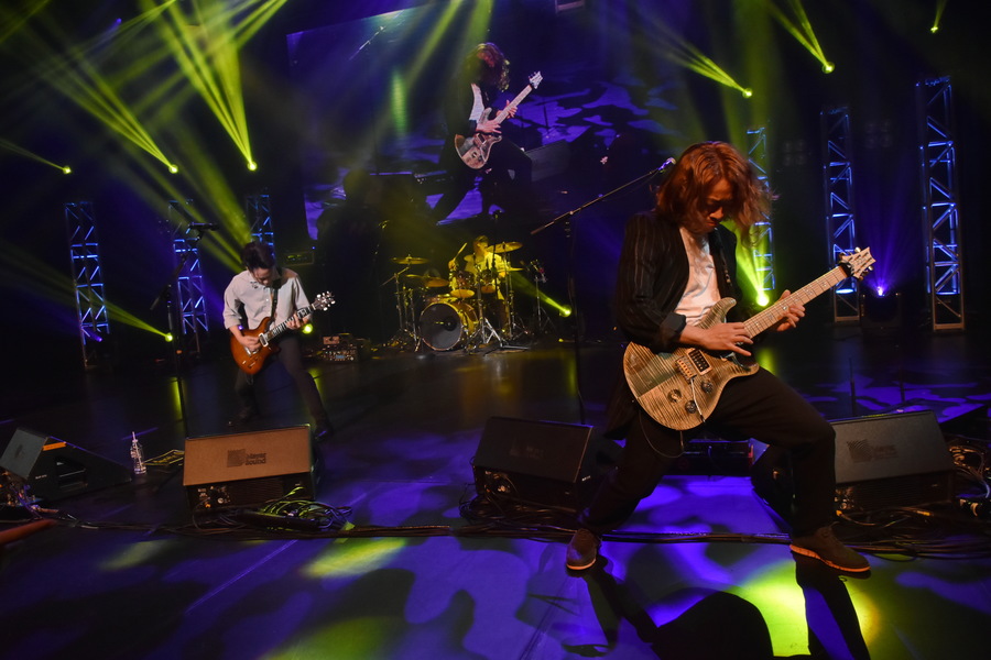 Supper Moment Live in Vancouver9651