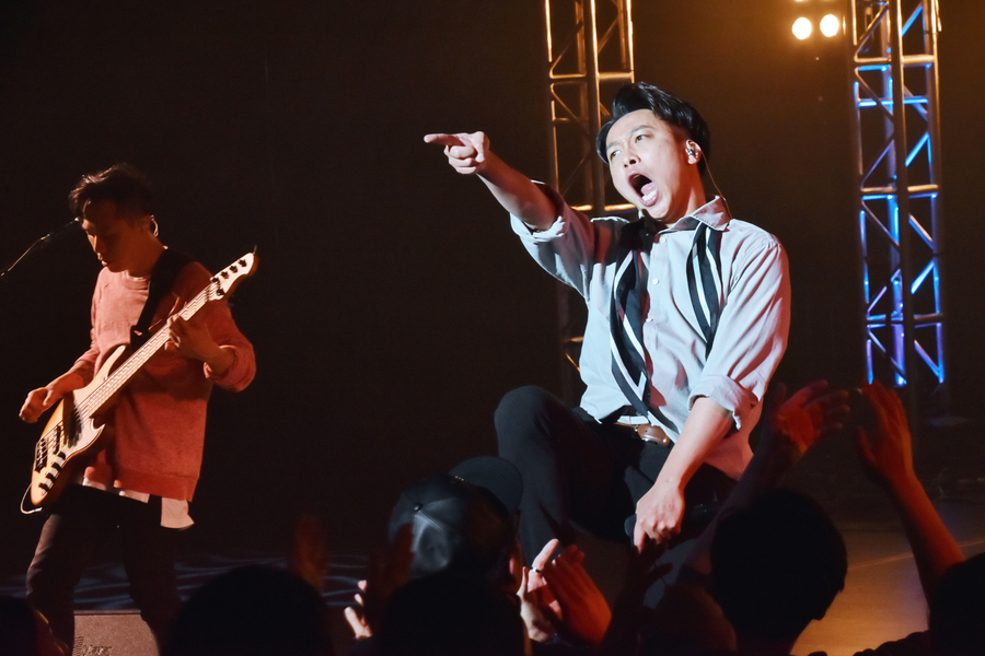 Supper Moment Live in Vancouver9653
