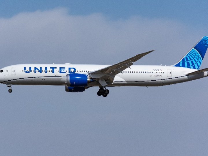 聯合航空公司表示美國聯邦航空管理局的審查限制了其新飛機的飛行