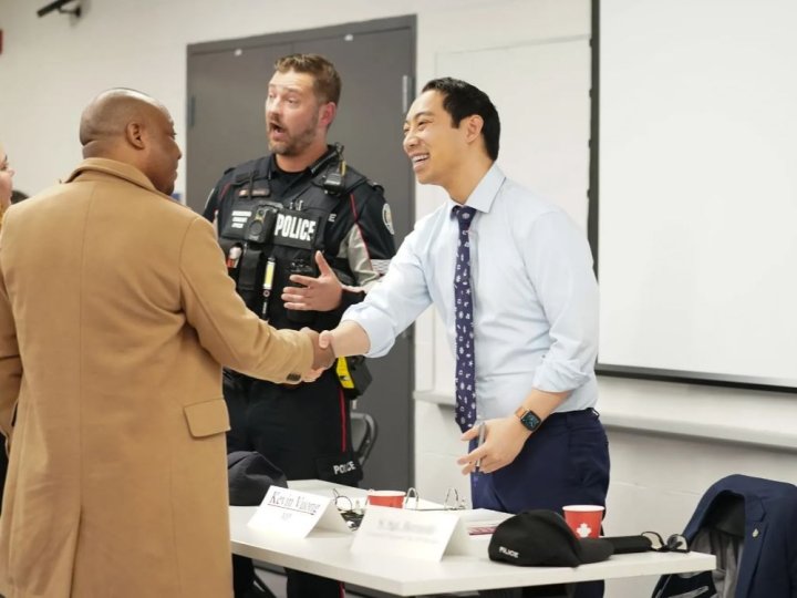 多倫多獨立國會議員王啟榮尋求加入聯邦保守黨黨團