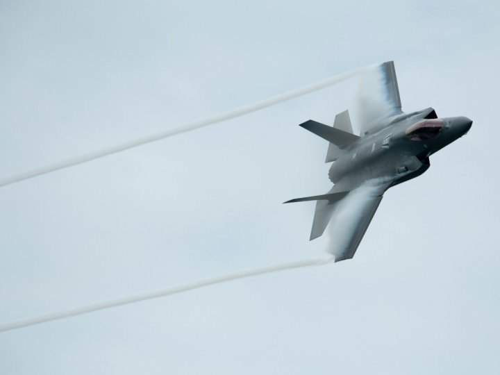 總理卡尼對向美國購F-35戰機的計劃進行審查1745031499 總理卡尼對向美國購F-35戰機的計劃進行審查