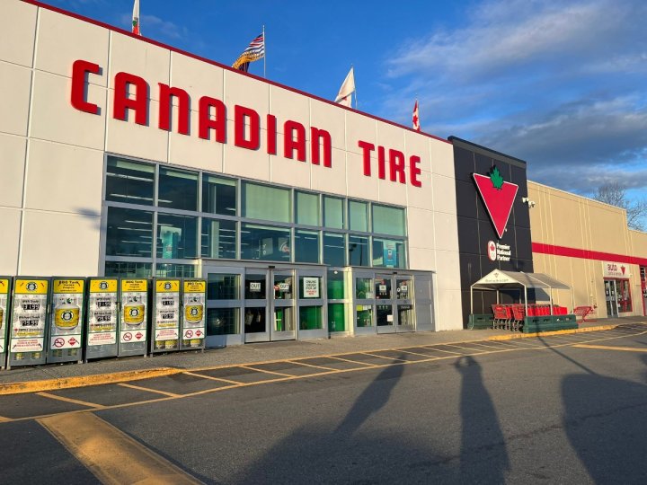 安省法官Peter Osborne 批准加拿大輪胎公司Canadian Tire收購Hudson's Bay的商標