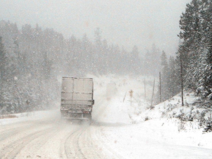 10月1日起BC省公路要求使用冬季雪胎