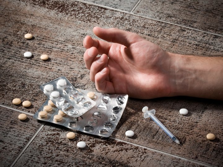 1名社工兼毒品政策研究員指出無需太過着重溫哥華警方聲稱在毒品非刑事化試驗計劃推行後,警方不再沒收及銷毀檢獲的少量毒品的講法.