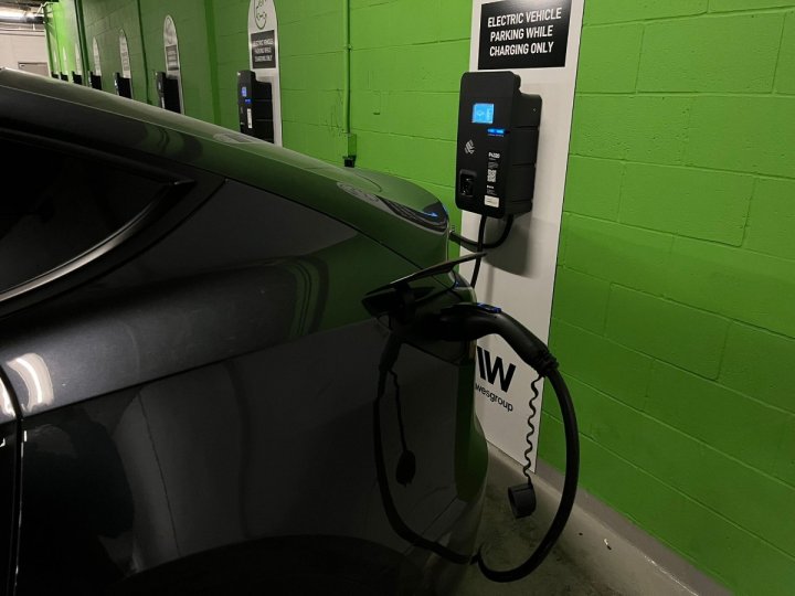 卑詩水電局一年內電動車快充網絡擴展三倍
