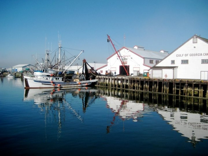 Featured News-Steveston 碼頭遊艇起火　無人受傷