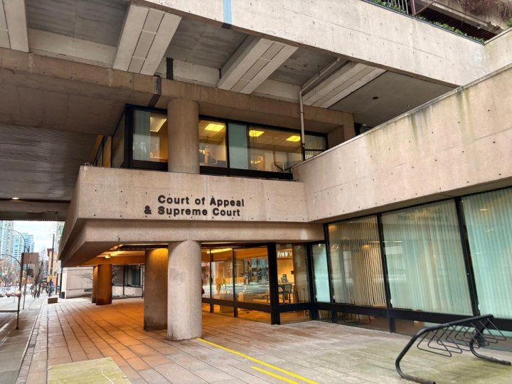 1名男子在監獄服刑二十多年後現時在BC省居住他的3項謀殺罪已經獲撤銷
