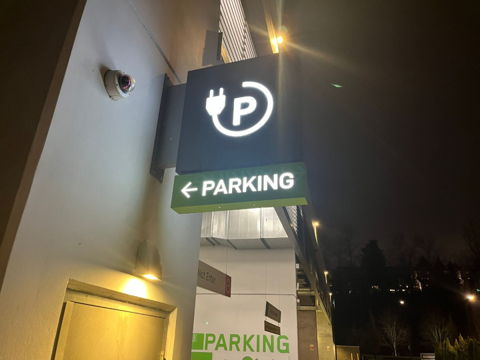 Featured News-Richmond Centre裝設逾千電動車充電器  成全國最大住宅電充項目