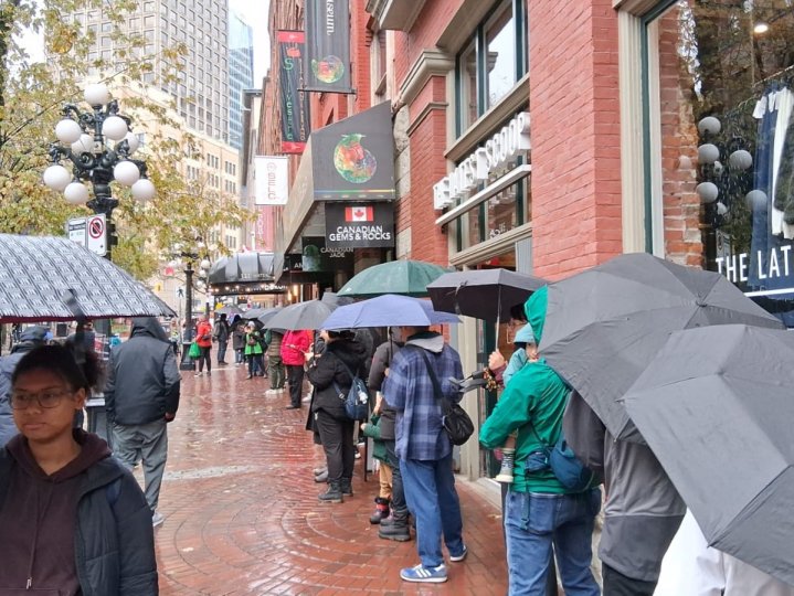 (持續更新)西岸快車通車30週年　推出限量版Compass Mini卡  龍尾已到達煤氣鐘