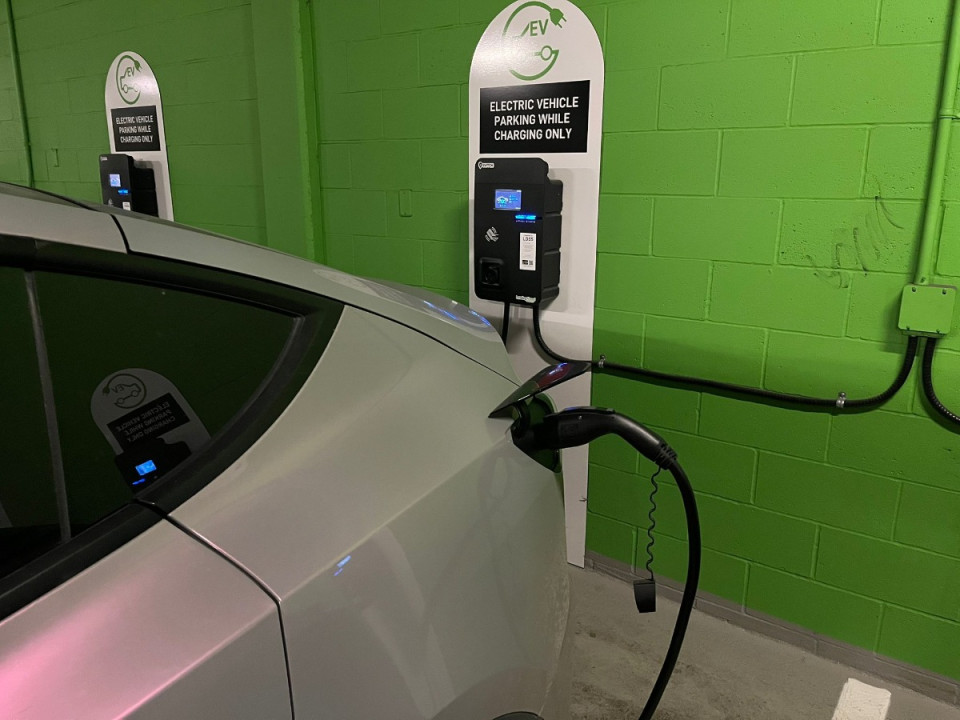 Featured News-卑詩省府宣佈調整零排放車輛 框架   加強電動車業界發展