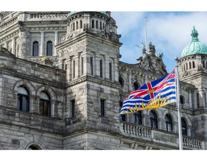 BC省三讀通過北岸輸電線建設立法   為北部關鍵礦業及液化天然氣項目提供電力支持