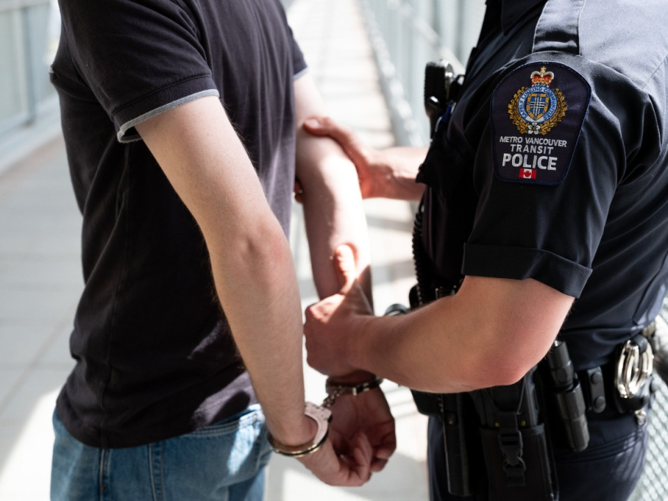 Featured News-大溫公交連環襲擊案 19歲疑犯面臨五項控罪